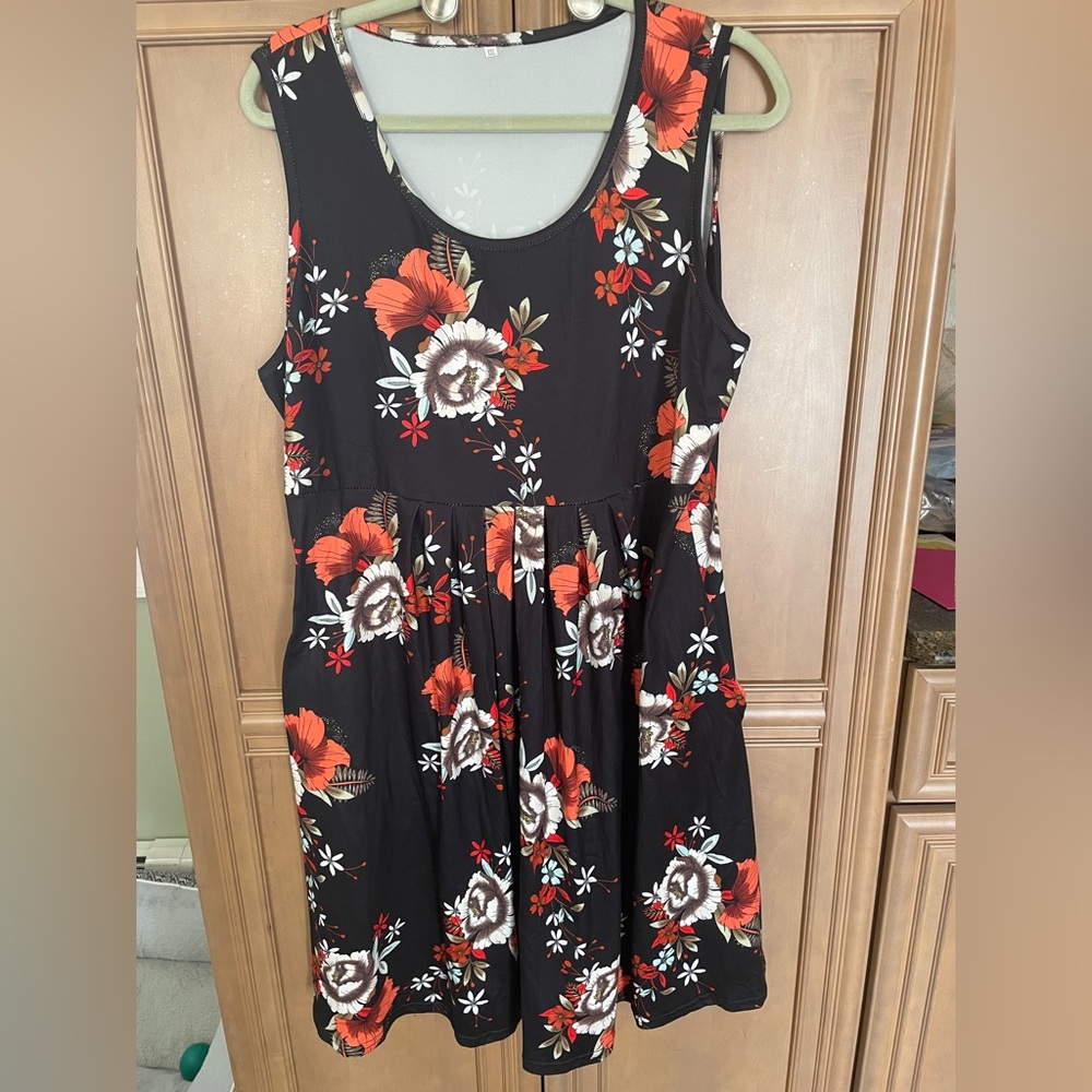 Floral Sleeveless Dress - Black